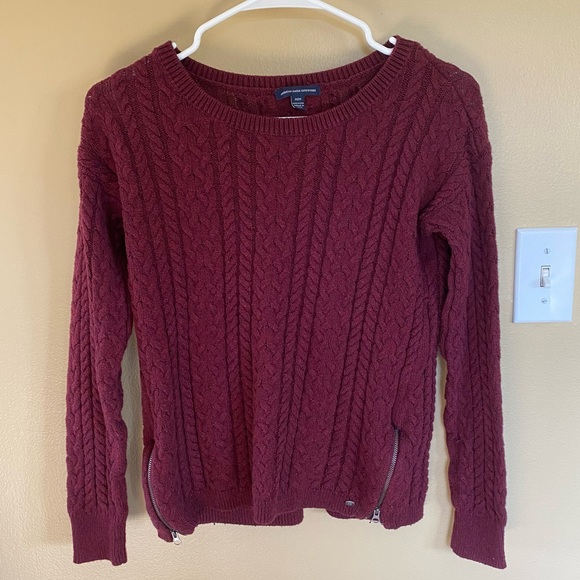 American Eagle Outfitters Sweaters - Maroon Burgundy cozy cable knit sweat with zipper details on sides